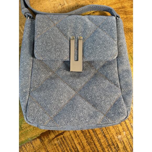 VINCE CAMUTO Doty Quilted Leather Denim Crossbody Bag Denim Blue - Picture 3 of 11